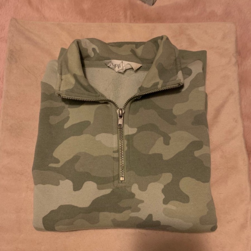 Camo Pullover
